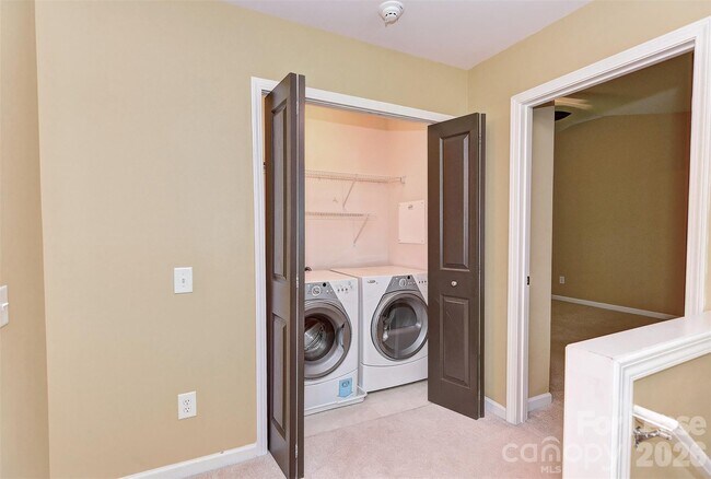 Building Photo - 10218 Blakeney Preserve Dr