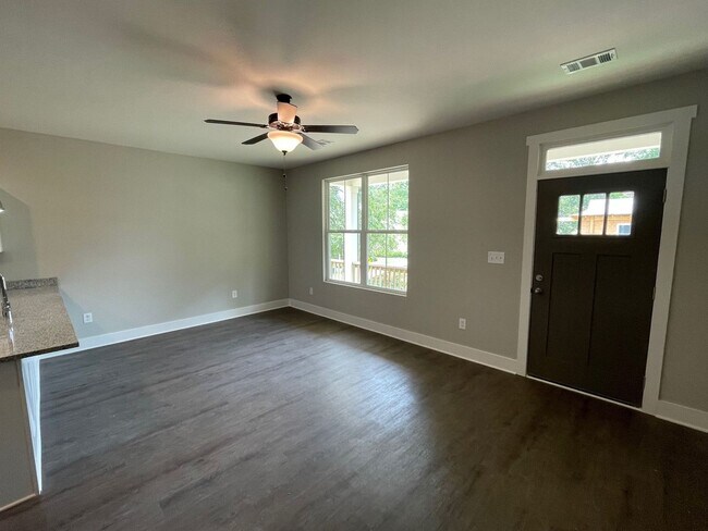 Building Photo - 249 Madison Heights