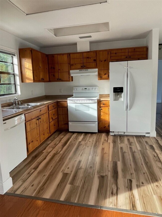 Building Photo - 1866 9th Pl