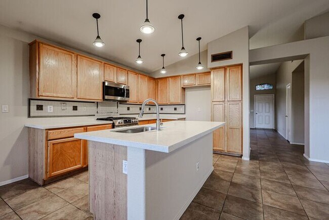 Building Photo - MOVE IN SPECIALS!! Lovely 4-bedroom, 2-bat...