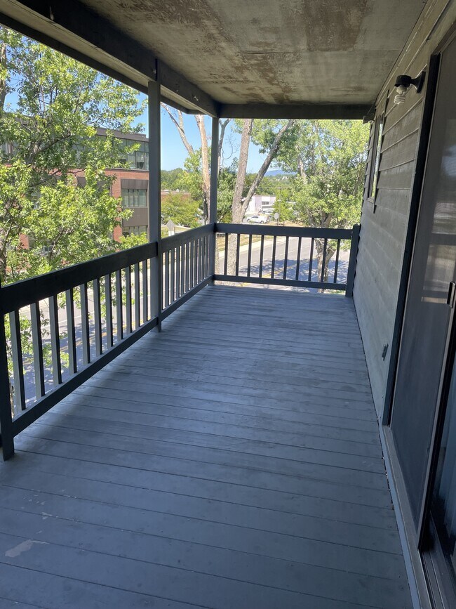 Building Photo - 101 Harvest Dr