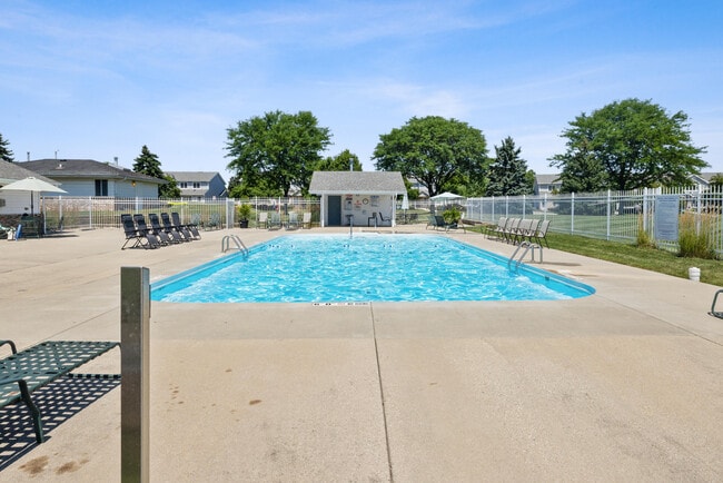 Building Photo - 10345 Whitnall Edge Dr