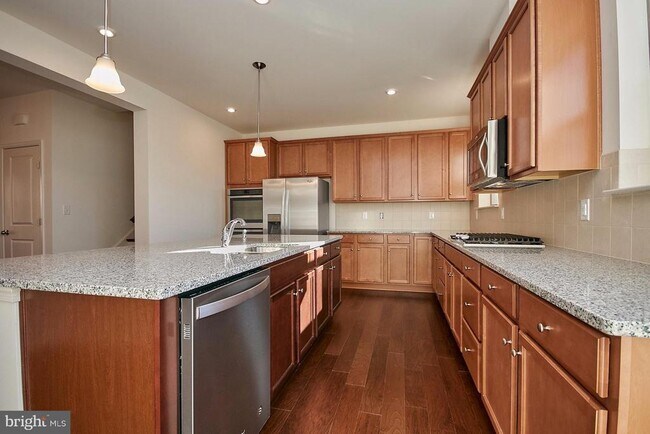 Building Photo - 43428 Robey Sq