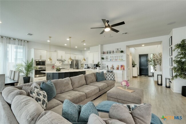 Building Photo - 2701 Rabbit Creek Dr