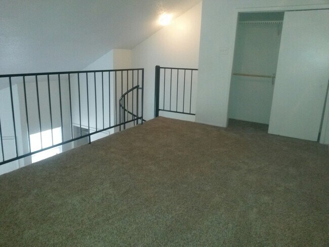Primary Photo - 2445 Montgomery Rd