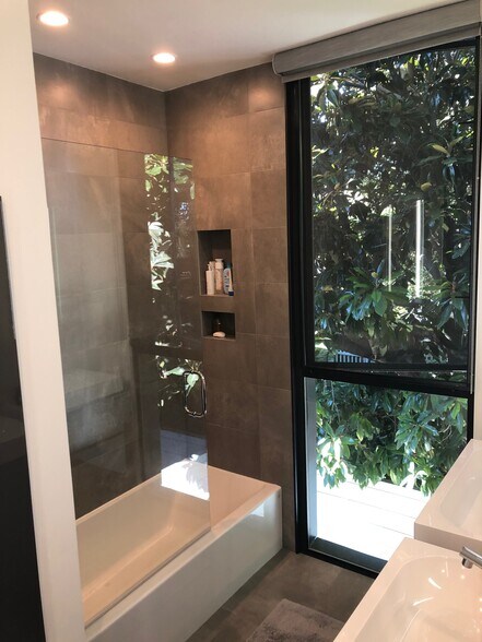 Primary bath window - 1282 S Cloverdale Ave