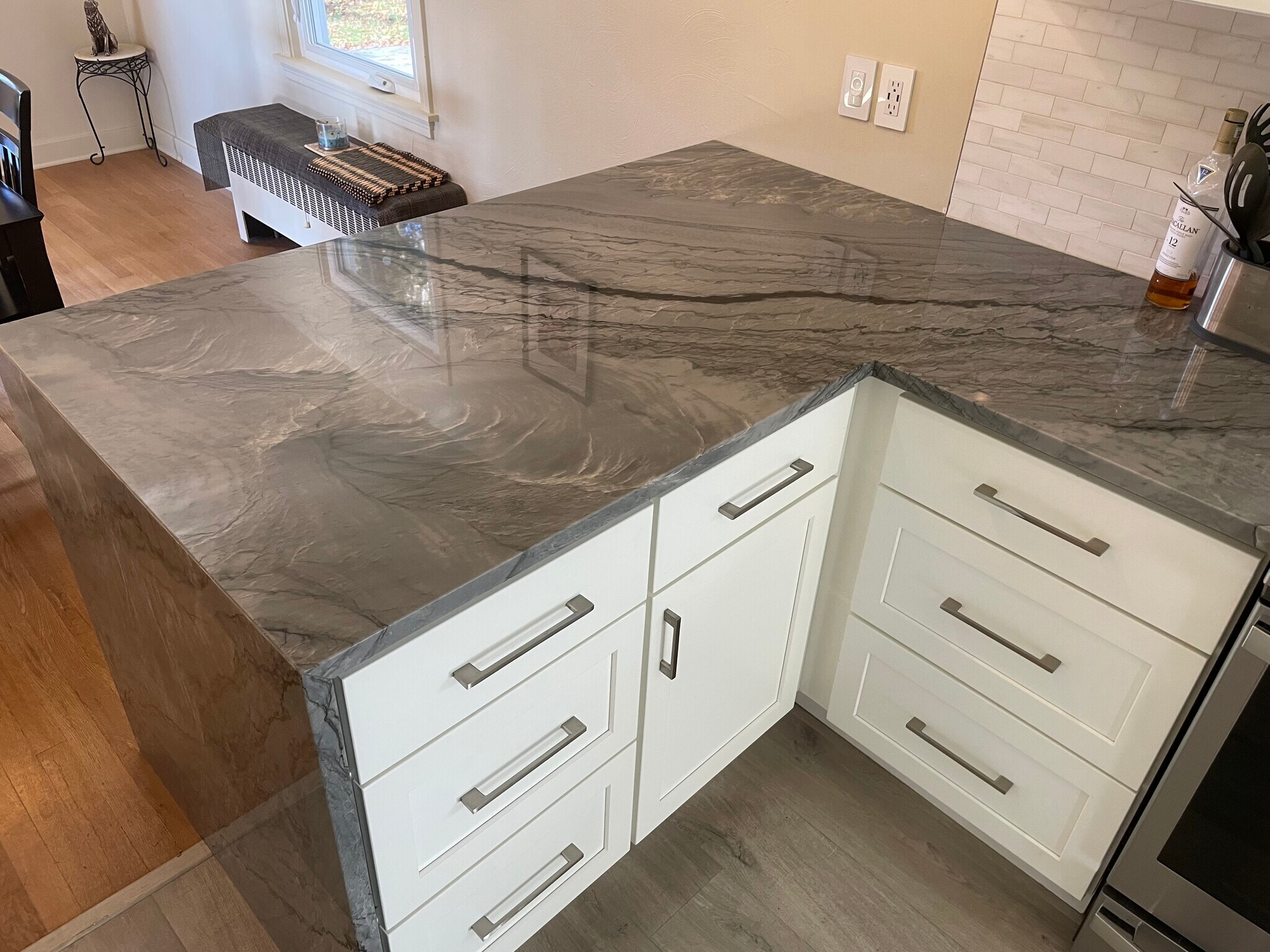 Building Photo - 206 Eastwood Ave