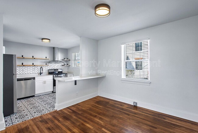 Building Photo - 108 Cox Ln