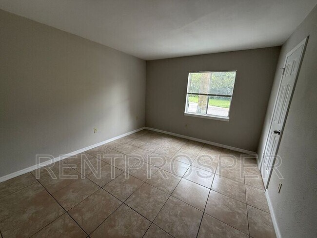Building Photo - 4305 S Semoran Blvd