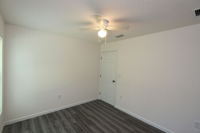 Building Photo - AWESOME 4 BD/2BA Home in Palm Bay!!