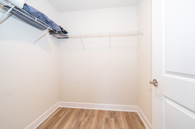 Building Photo - 10364 Shive Island Ct