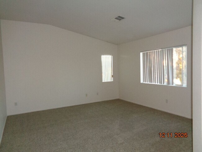 Building Photo - Beautiful 2 Story West Lancaster Home Built in 2003 with 2843 sq. ft.