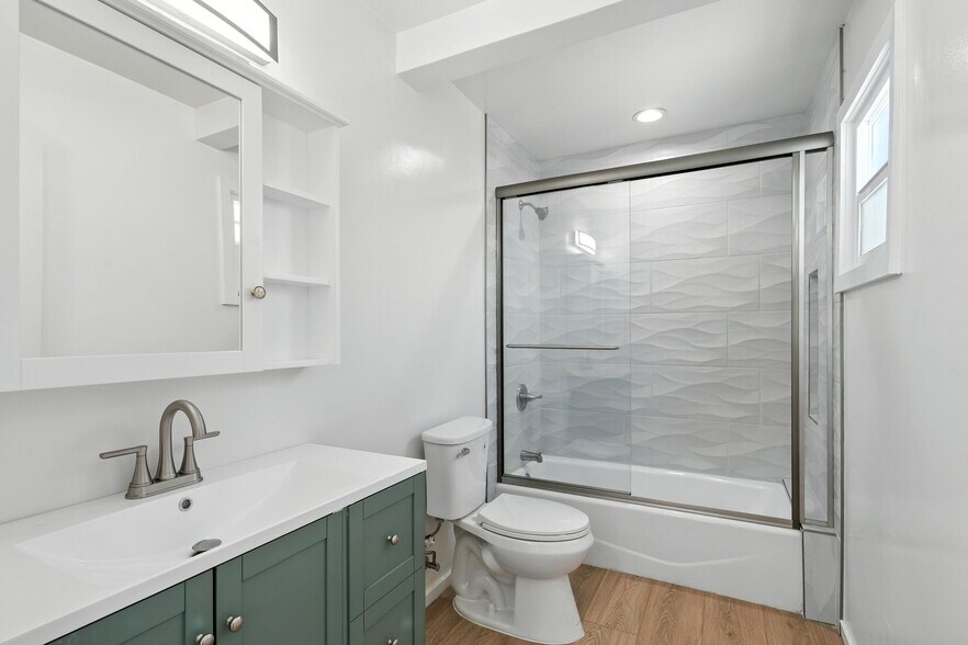 Building Photo - 24 3rd Ct