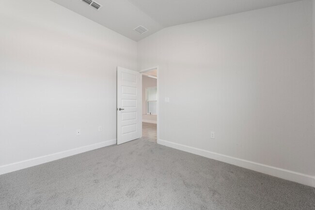Building Photo - 618 Tanaro Ln