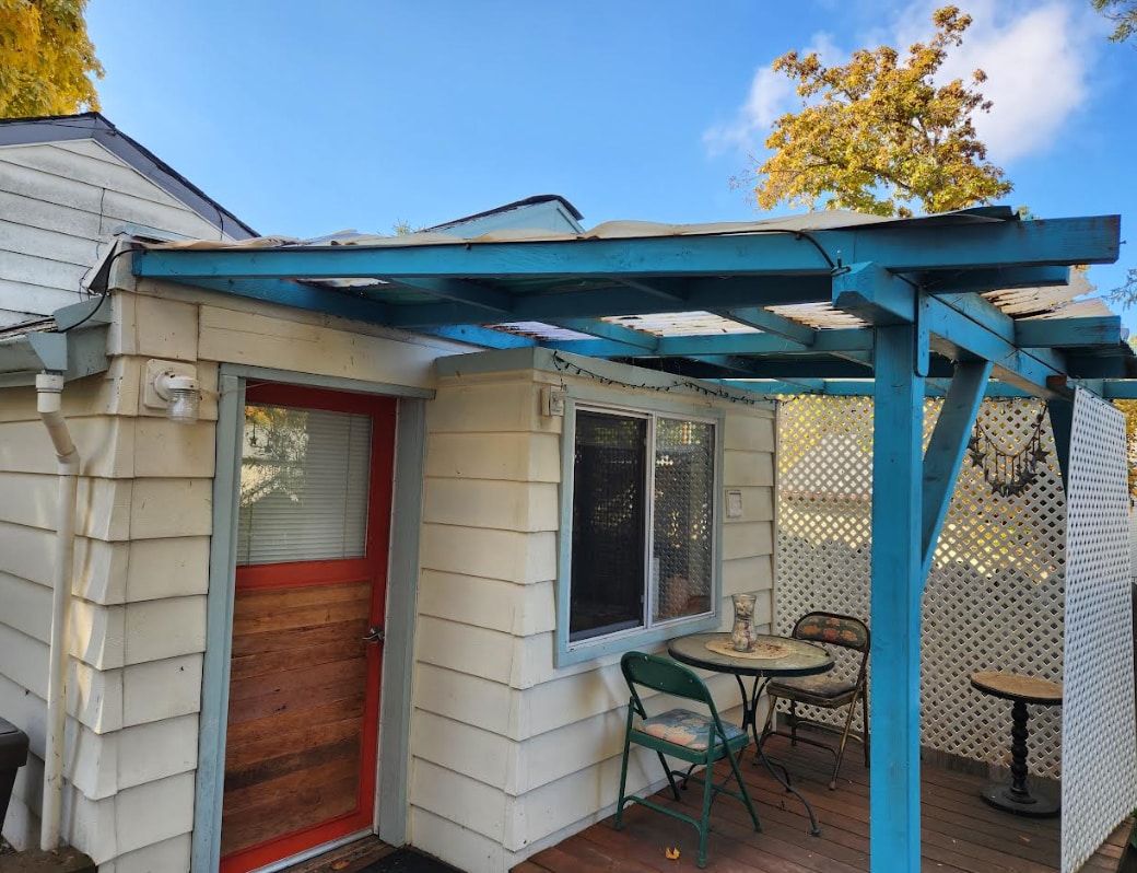 Building Photo - 370 S 5th St