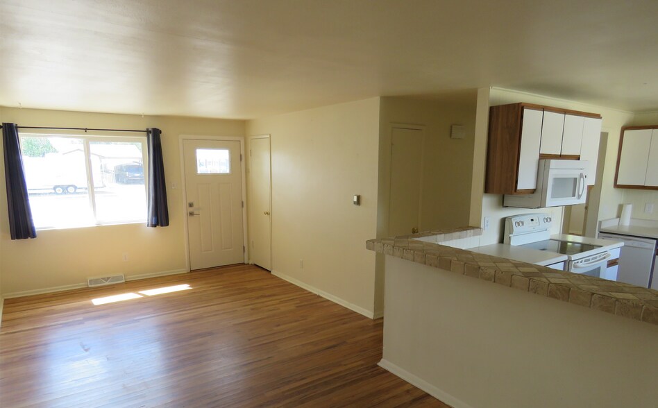 Building Photo - 414 North 24th Street