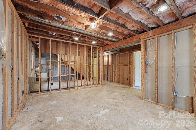 Building Photo - 11002 Harrisburg Rd