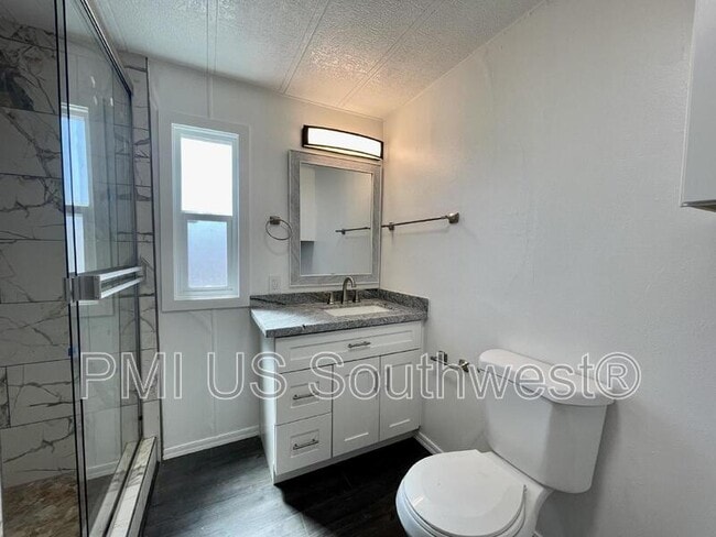 Building Photo - 437 Riverfront Dr