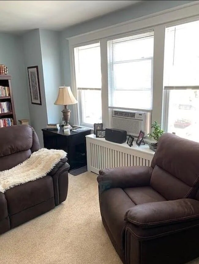 Building Photo - 690 Pont Reading Rd