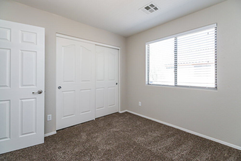 Building Photo - 960 N 168th Dr