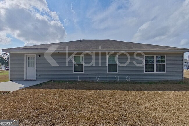 Building Photo - 110 Western Red Cedar Dr