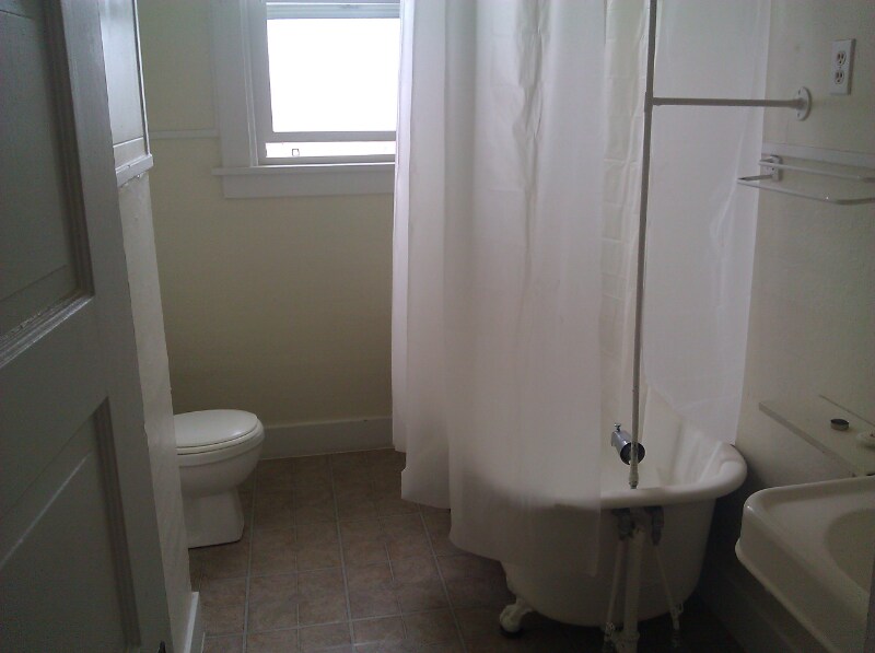 Building Photo - 2302 Rucker Ave