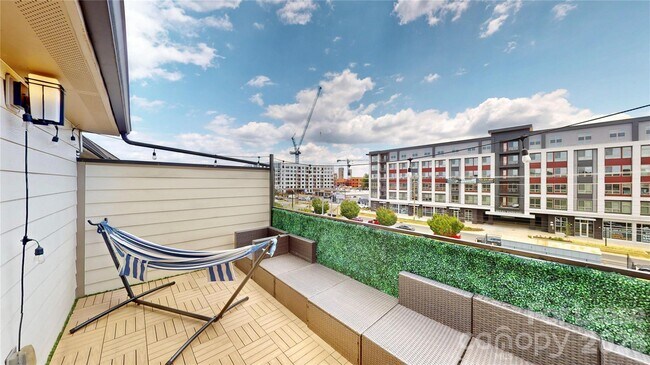 Building Photo - 3804 Sky Haven Dr