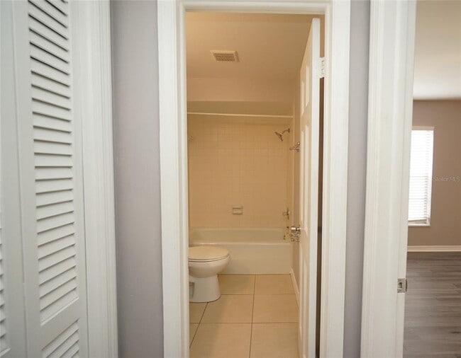 Building Photo - 10330 Carrollwood Ln