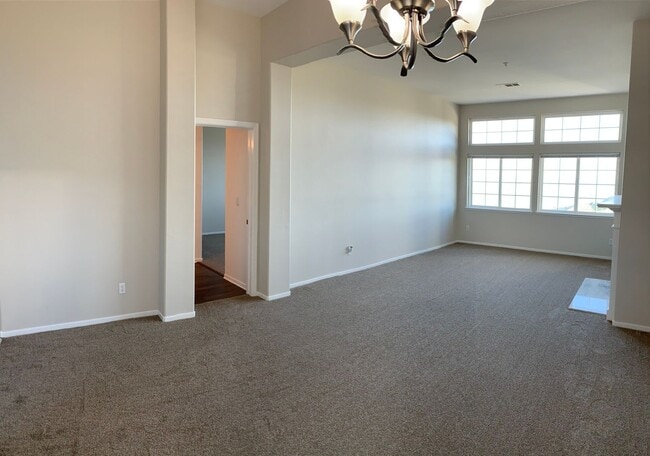 Building Photo - 39 Outlook Cir