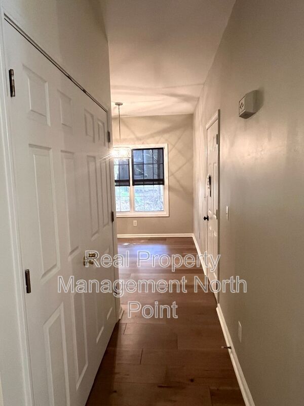 Building Photo - 155 Weatherstone Dr