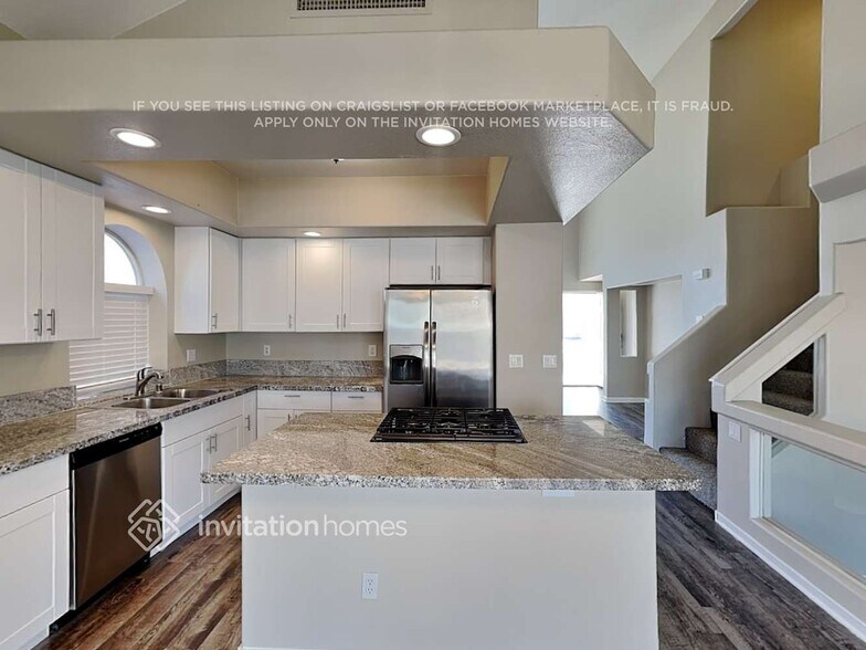 Building Photo - 3724 Beacon Point St