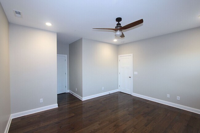 Building Photo - Modern Style Home in Downtown Durham!