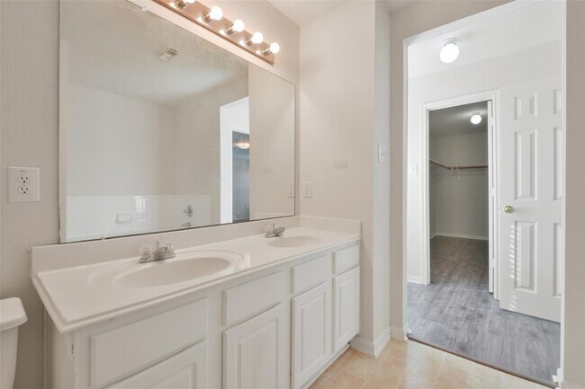 Building Photo - 3831 Pebble Garden Ln