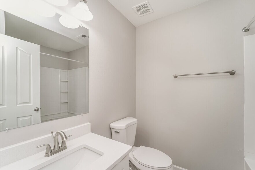 Building Photo - 5122 Grays Ridge Dr