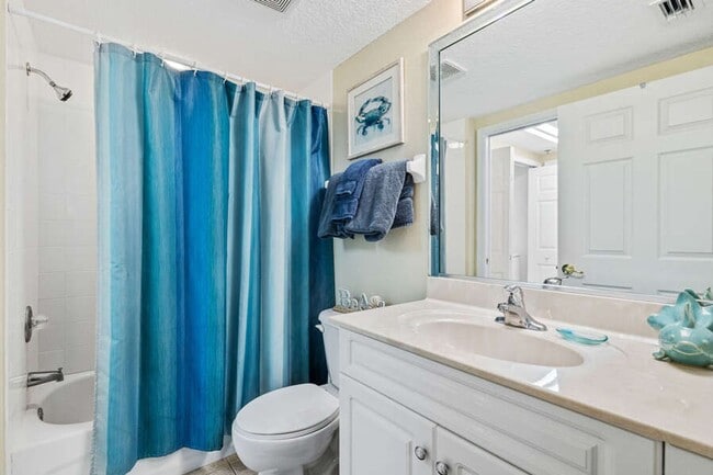 Building Photo - Beautiful Ocean Walk Condo