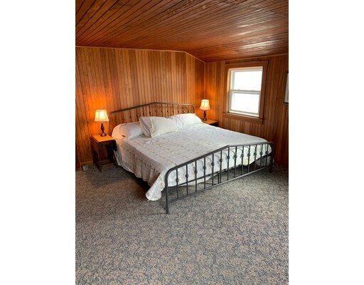 Building Photo - 10 Cove St