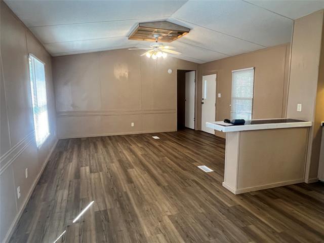 Building Photo - 4528 Wildwood Cir