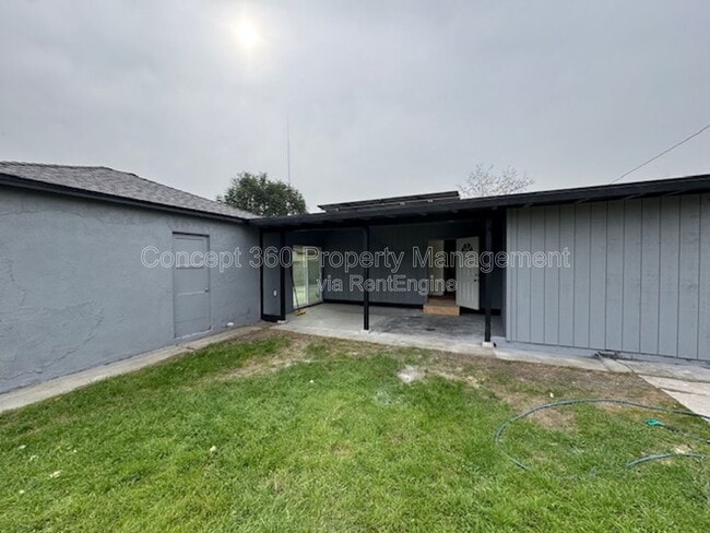 Building Photo - 5762 Cedar Ave