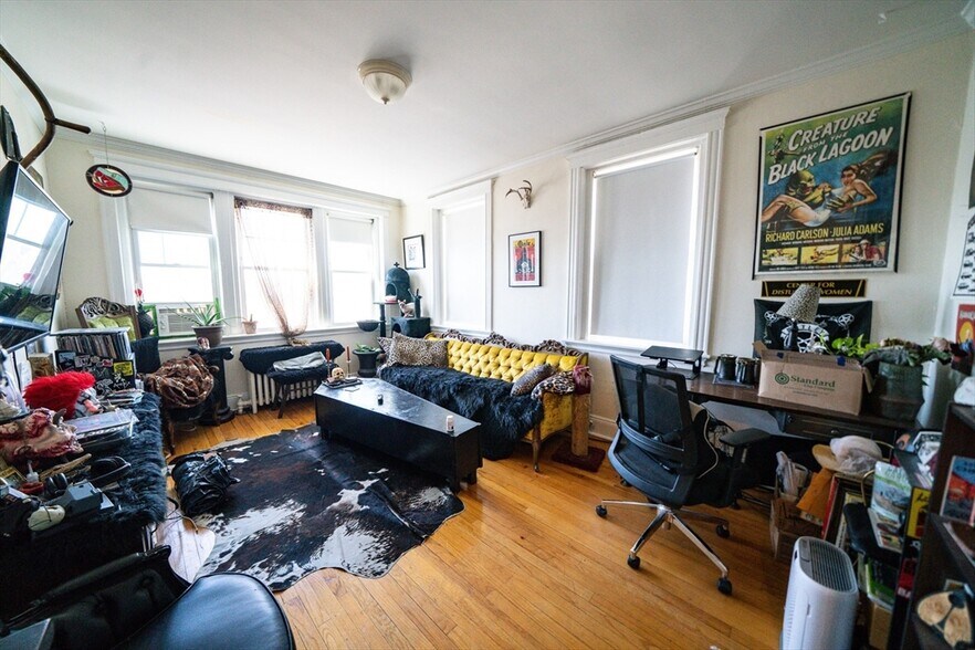 Building Photo - 63 Selkirk Rd