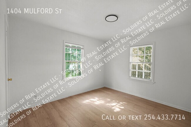 Building Photo - 1404 Mulford St