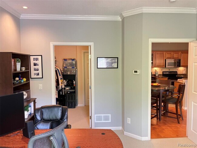 Building Photo - 331 Scio Village Ct