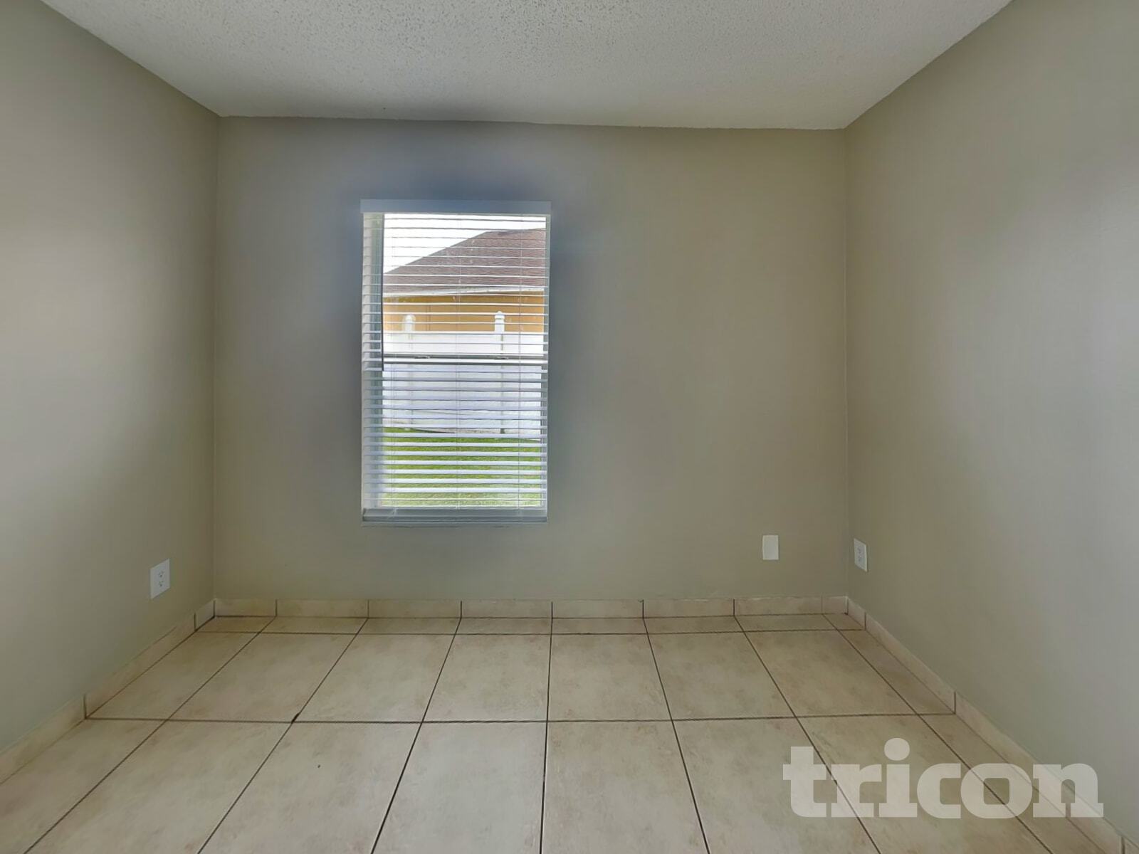 Building Photo - 2305 Saphire Ct