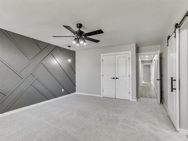 Building Photo - Look at this beautiful home!