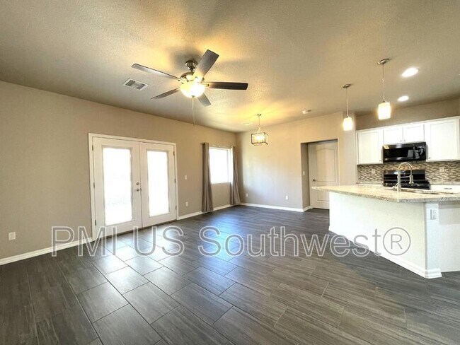 Building Photo - 2259 E Robby