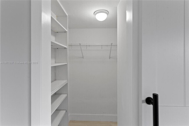 Building Photo - 8600 SW 67th Ave