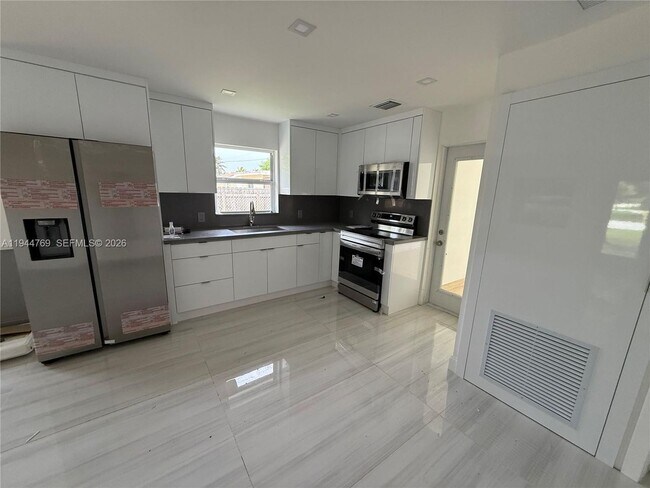 Building Photo - 18333 SW 296th St