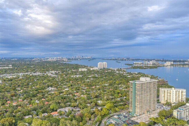 Building Photo - 780 NE 69th St