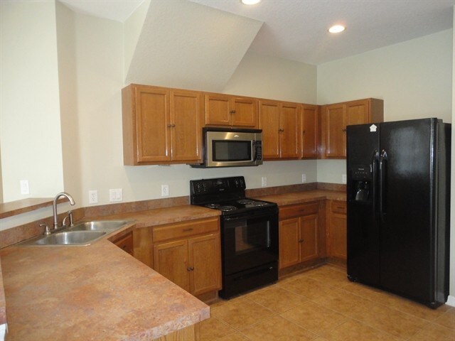 Building Photo - 18833 Litzau Ln