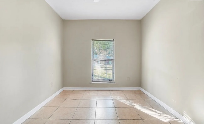 Building Photo - 6458 Pinebrook Dr