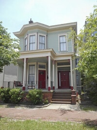 Building Photo - 407 E Park Ave